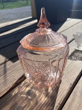 Vintage-Style Pink Glass Candy Jar with Lid - Decorative Flower Pattern